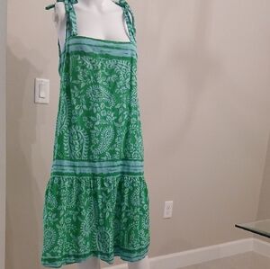 Elegant Green Paisley Midi Dress